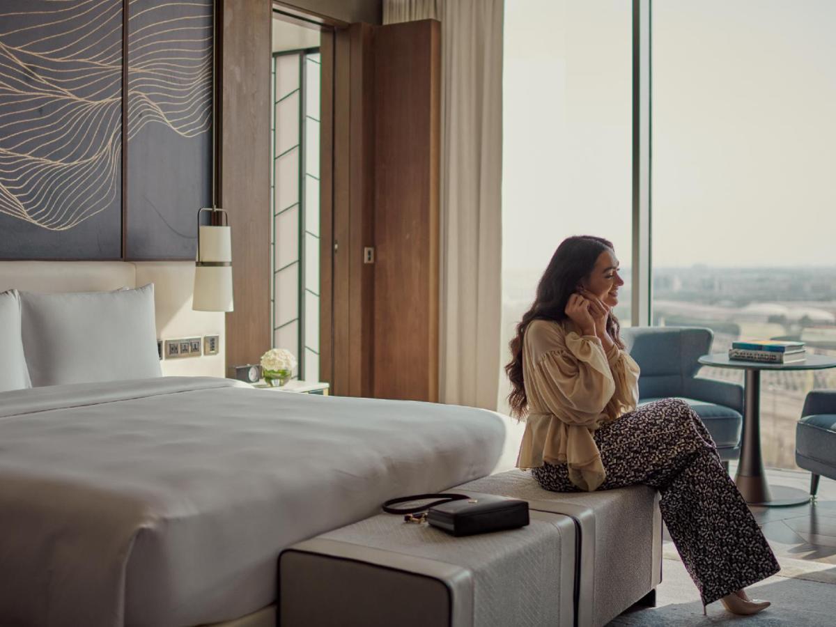 Grand Hyatt Kuwait Ξενοδοχείο Κουβέιτ Εξωτερικό φωτογραφία A guest in a room at the hotel