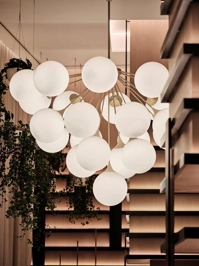 Grand Hyatt Kuwait Ξενοδοχείο Κουβέιτ Εσωτερικό φωτογραφία A chandelier